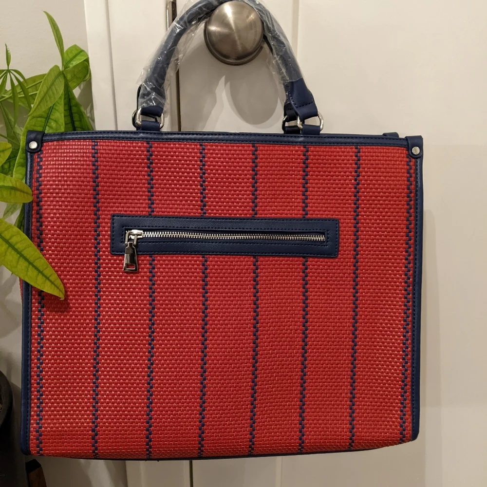 NWT INC NAVY BLUE AND RED TOTE BAG - Picture 1 of 5